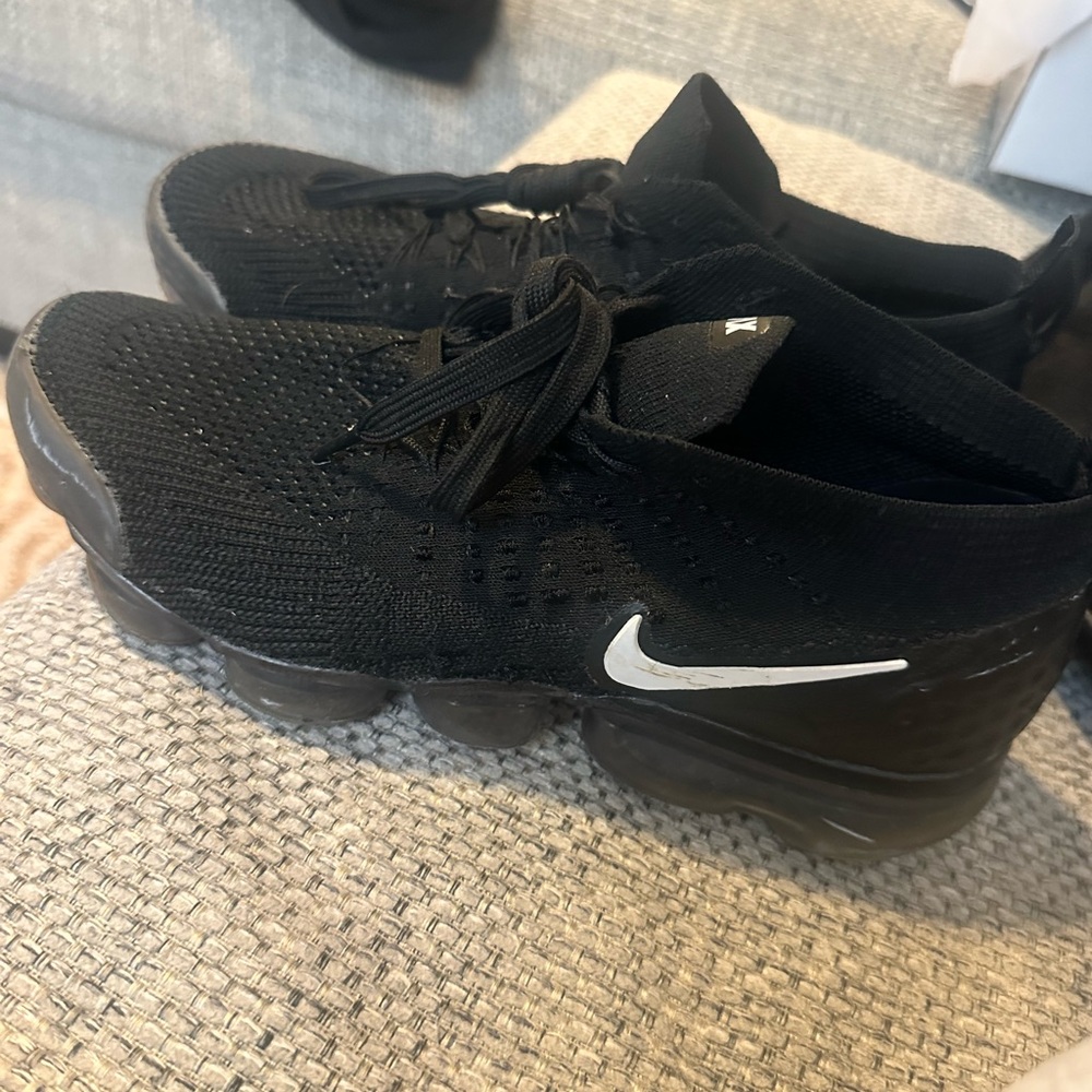 Women’s size 8 black Vapormax gently worn